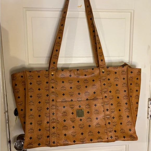 MCM Large Cognac Visetos Tote Shoulder Travel Carry on Tote EUC - Picture 13 of 17